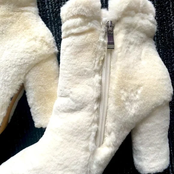 🔥All fur boots-RARE🔥 - Picture 5 of 9